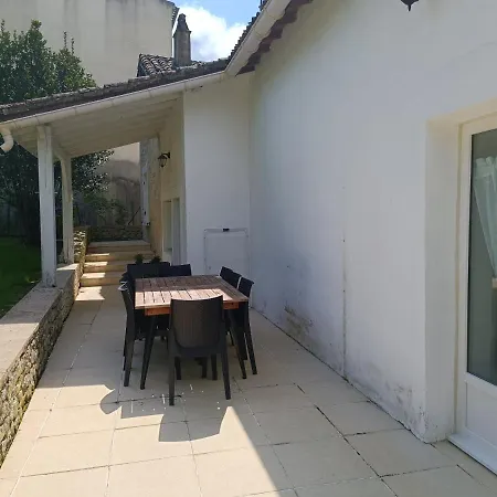 Du Tilleul 6 Pers - Au Clos De Tatil Evi Parranquet